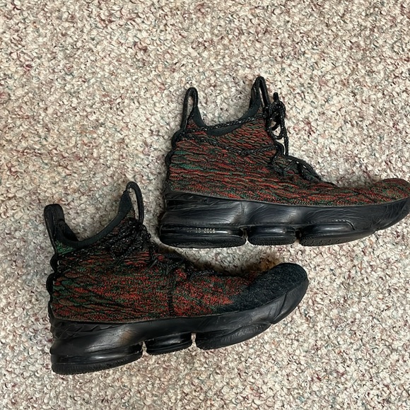 Nike Lebron stretchy runners - Picture 4 of 7